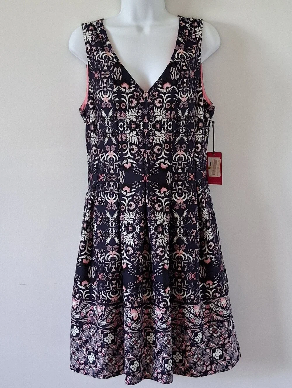 Vince Camuto Dress Size 14 Floral V-Neck Sleeveless Party Dress Fit And Flare